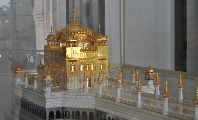 Sikh Temple Garland